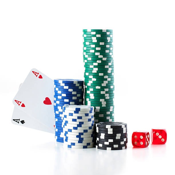menang138 platform showing China Pools, Liga 1, and live-dealer games side by side